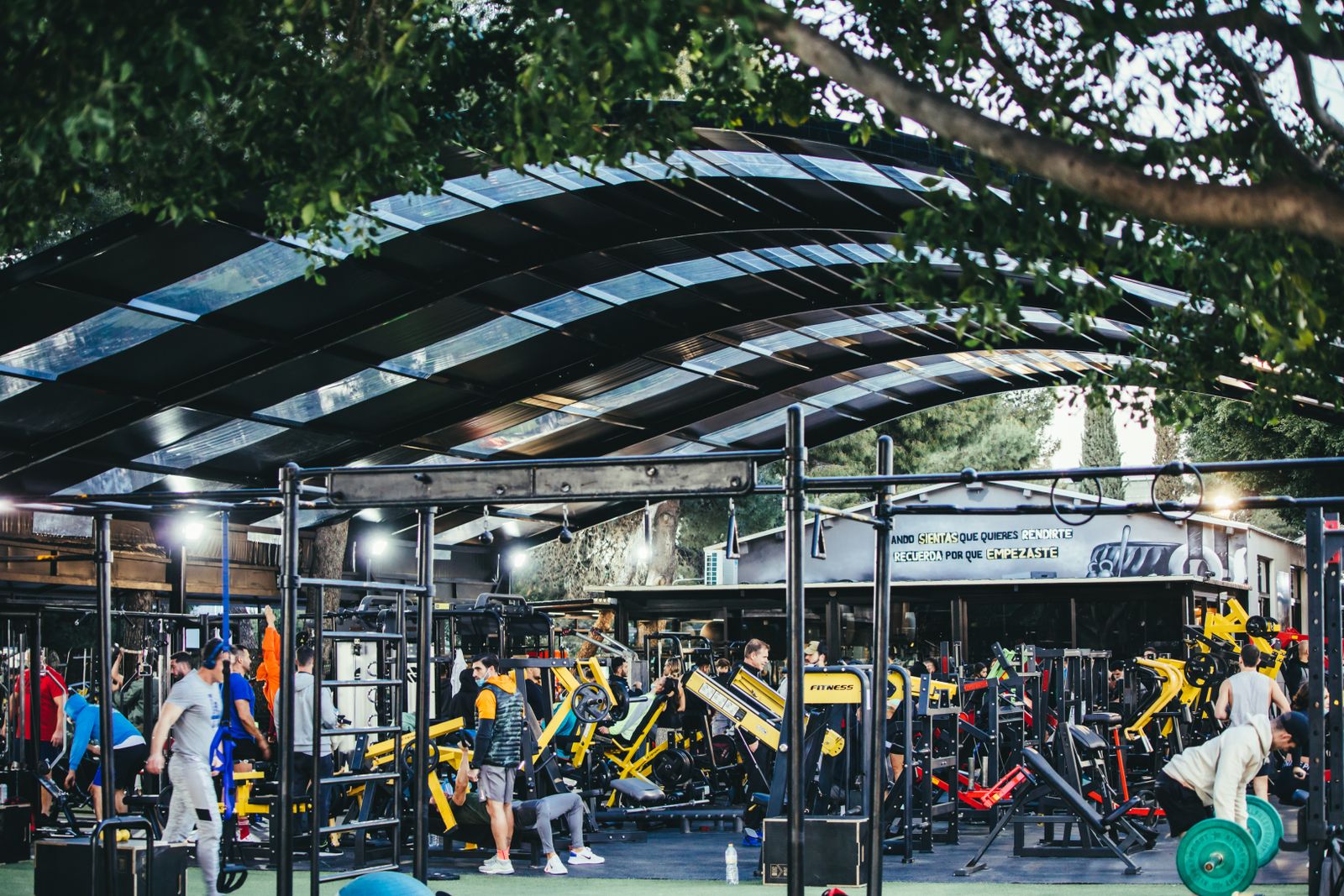 Equipamiento Gimnasio Málaga: Real Club Padel Marbella | Etenon Fitness